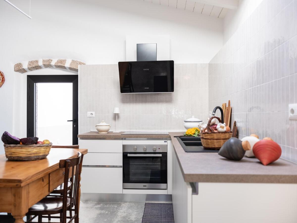 Binzas Betzas Agriturismo Sedilo エクステリア 写真